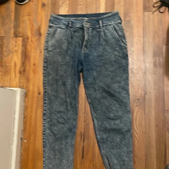 Hollister 32x27 blue mom jeans - Picture 2 of 5